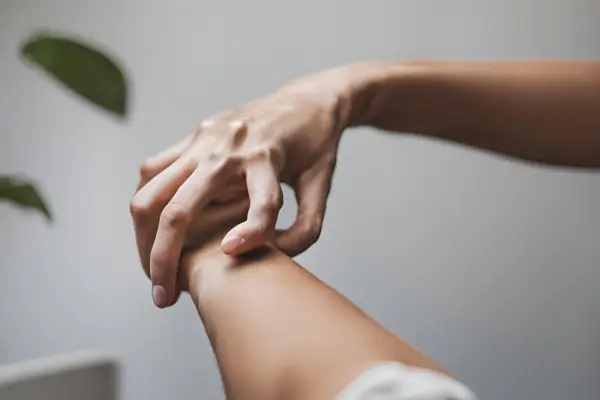 Câncer de Pele Coça? Saiba Tudo Sobre os Sintomas e Prevenção
